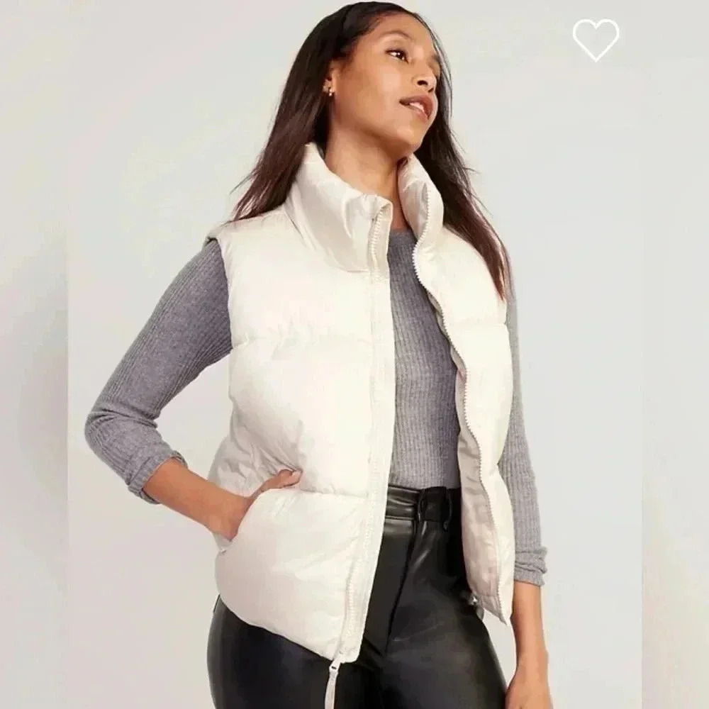 NWT Old Navy Size XL Women's Cream Puffer Vest - Lightweight Quilted Jacket